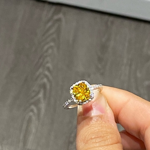 ✨Stunning Citrine Halo Ring✨ - Picture 12 of 16